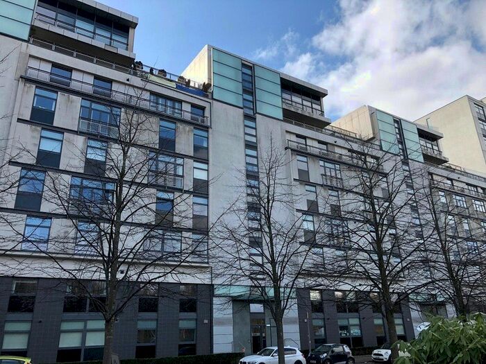 2 Bedroom Flat To Rent In Glasgow Harbour Terraces, Glasgow, G11