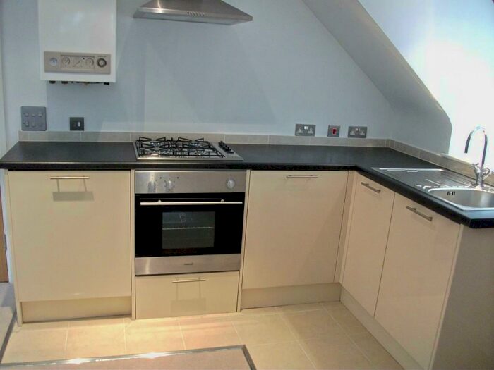 1 Bedroom Flat To Rent In Oakleigh Road North, Whetstone, London, N20