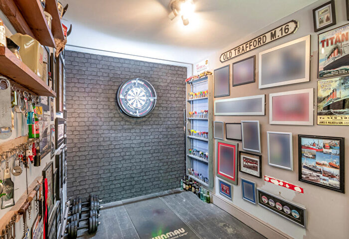 3 Bedroom Detached House For Sale In Windsor Close, Doncaster, South Yorkshire, DN6
