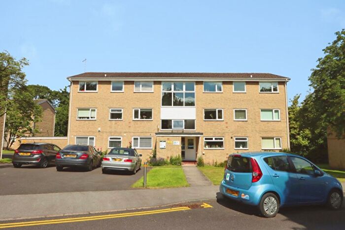 2 Bedroom Flat For Sale In Park Grange Croft, Sheffield, South Yorkshire, S2