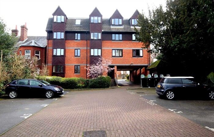 2 Bedroom Flat For Sale In Alexandra Road, Old Town, HP2