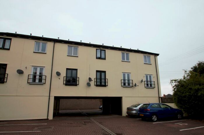 2 Bedroom Apartment To Rent In Swan Court, Edde Cross Street, Ross-On-Wye, Herefordshire, HR9