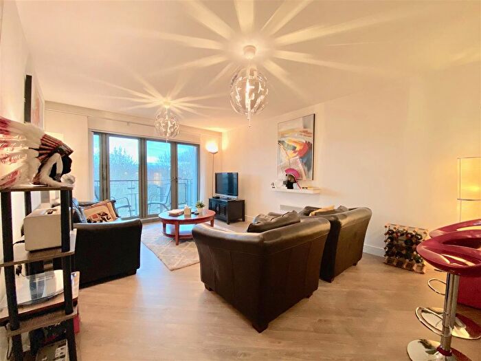 2 Bedroom Flat To Rent In Fairway Court, Fletcher Road, Gateshead, NE8