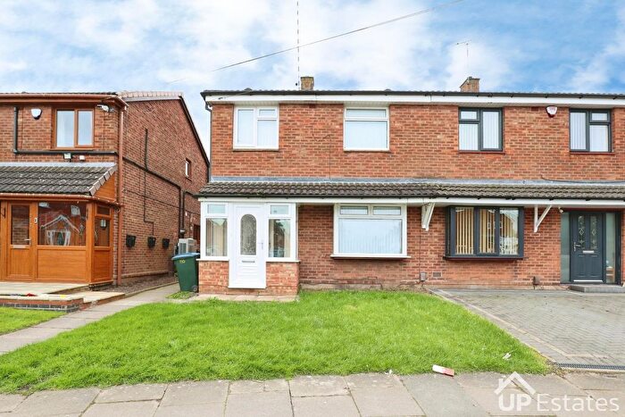 3 Bedroom Semi Detached House To Rent In Owenford Road, Coventry, CV6