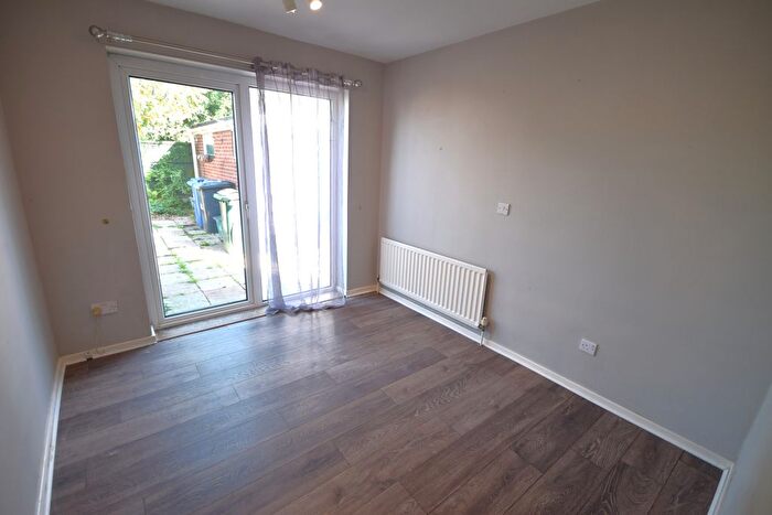 2 Bedroom Detached Bungalow For Sale In Spilsby Close, Cantley, Doncaster, DN4