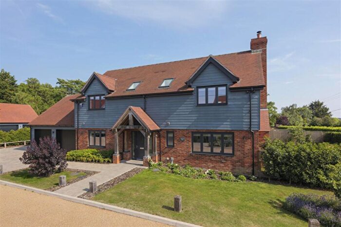 4 Bedroom Detached House For Sale In Edmonds Lodge, St Marys View, Burham, ME1
