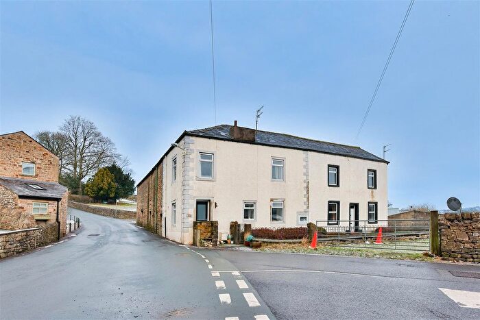 2 Bedroom Cottage For Sale In Brow Bottom, Grindleton, Clitheroe, BB7