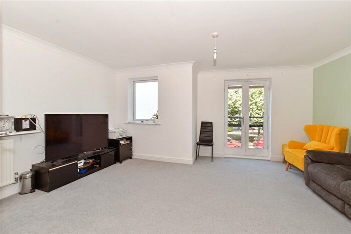 4 Bedroom End Of Terrace House For Sale In Jackwood Way, Tunbridge Wells, Kent, TN1
