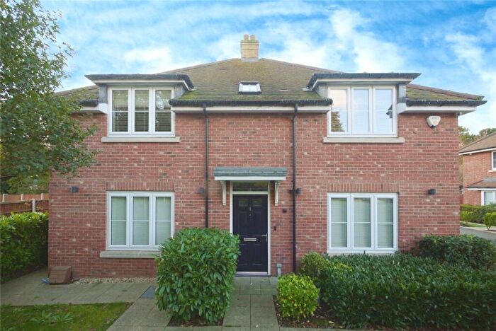 4 Bedroom Detached House To Rent In Whitefield Way, Kelvedon Hatch, Brentwood, Essex, CM15