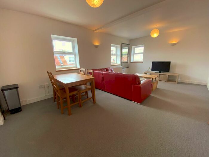 3 Bedroom Apartment To Rent In B Whitehall Road, Bristol, BS5