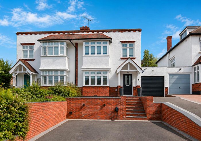 3 Bedroom Semi-Detached House For Sale In Park Road, Brentwood, CM14