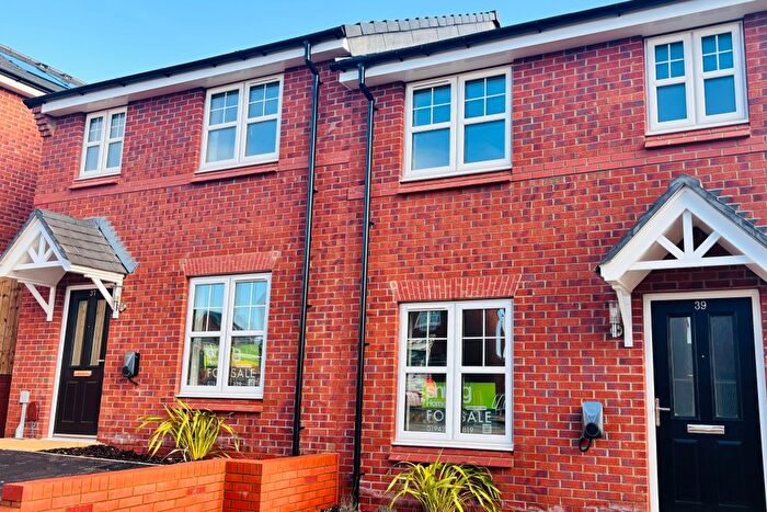 3 Bedroom Semi-Detached House For Sale In Lower Burgh Way, Coppull, PR7