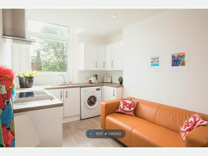 3 Bedroom Flat To Rent In Linthorpe Road, Middlesbrough, TS1