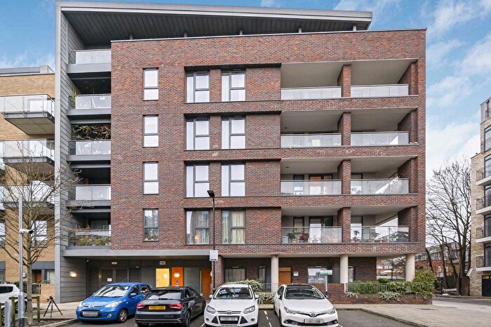 1 Bedroom Flat To Rent In Tewkesbury Road, West Ealing, W13