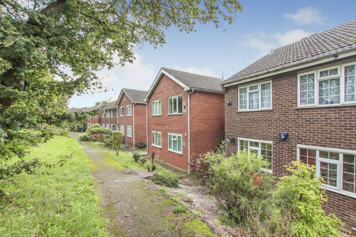 3 Bedroom Maisonette To Rent In Ferry Lodge, Carlton, Nottingham, NG4