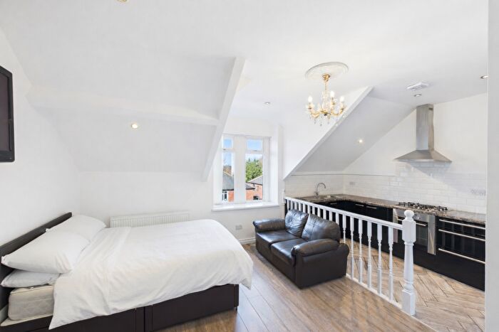 Studio To Rent In Studio, Heaton Road, Newcastle Upon Tyne, Tyne And Wear, NE6