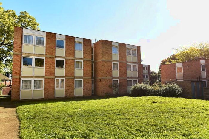 1 Bedroom Apartment To Rent In Brockhurst Close, Stanmore, HA7