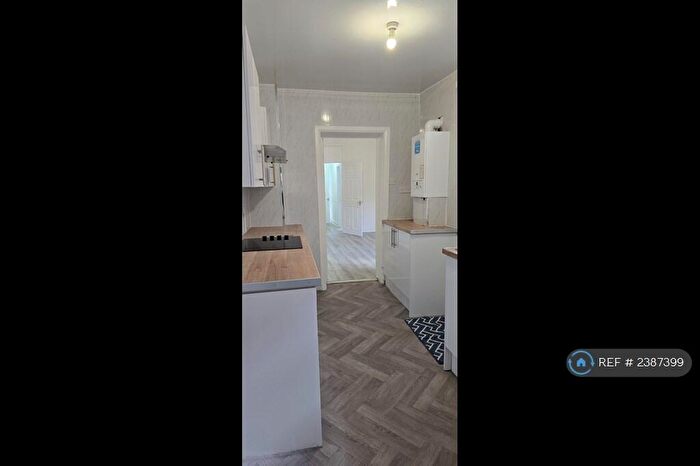 2 Bedroom Flat To Rent In Howe Street, Gateshead, NE8