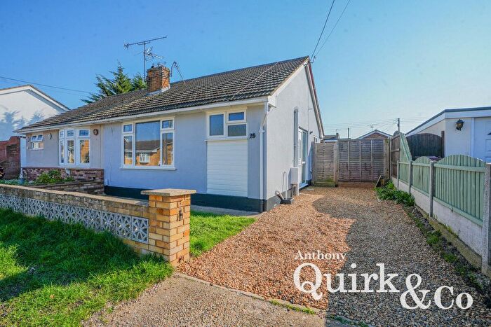 1 Bedroom Semi-detached Bungalow For Sale In Corona Road, Canvey Island, SS8