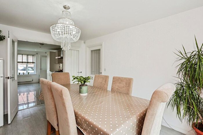 4 Bedroom Detached House For Sale In Stanier Drive, Edwalton, Nottinghamshire, NG12