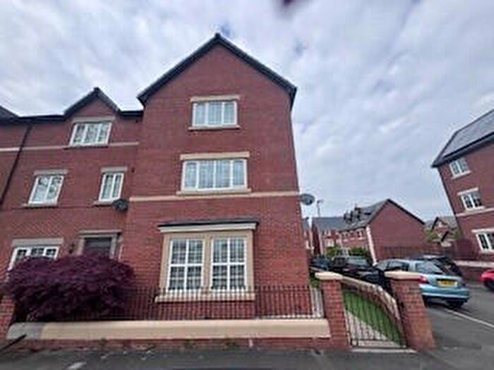 5 Bedroom Terraced House For Sale In Woods End, Lancashire, PR1