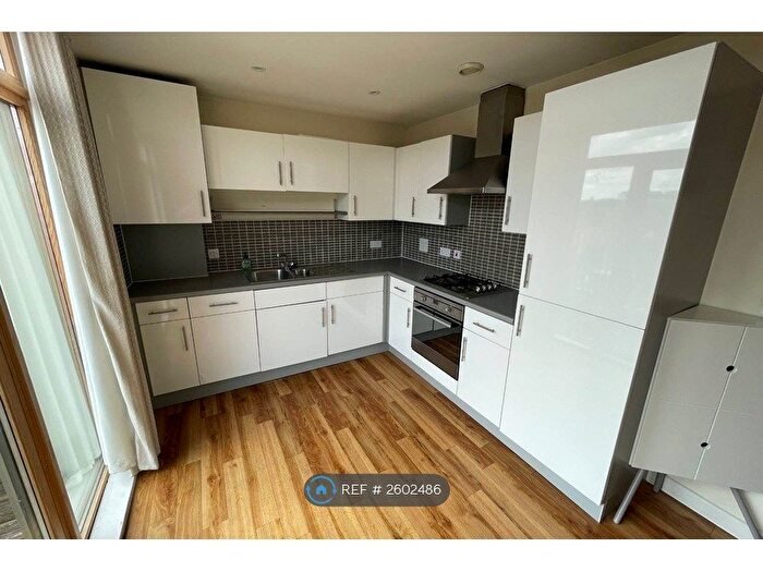 2 Bedroom Flat To Rent In Columbia Place, Campbell Park, Milton Keynes, MK9