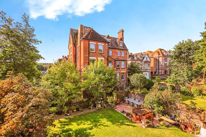 2 Bedroom Apartment To Rent In Grassington Road, Eastbourne, BN20