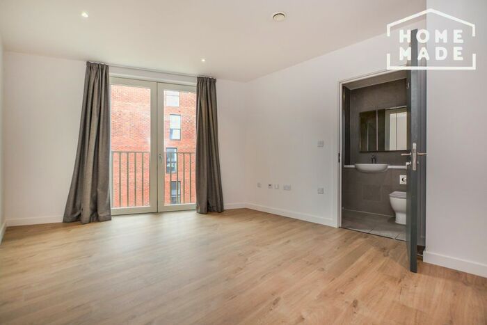 2 Bedroom Flat To Rent In Bridge House, Stratford, E20