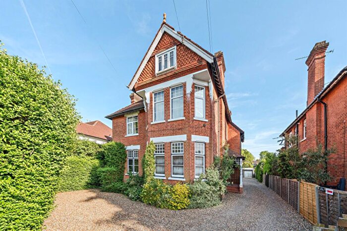 1 Bedroom Apartment For Sale In Ray Park Road, Maidenhead, SL6