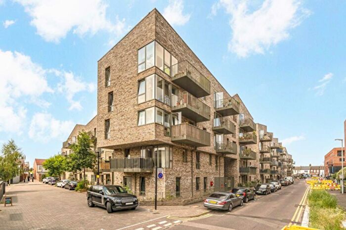 2 Bedroom Flat To Rent In Sutherland Road, London, E17