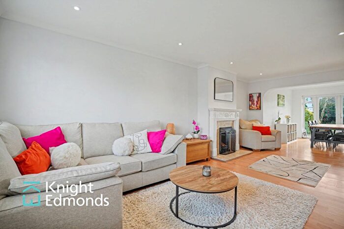 3 Bedroom Semi-Detached House For Sale In Hillary Road, Penenden Heath, ME14