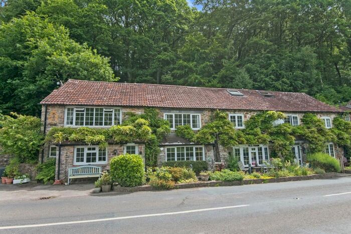 8 Bedroom Detached House For Sale In Bampton, Tiverton, EX16