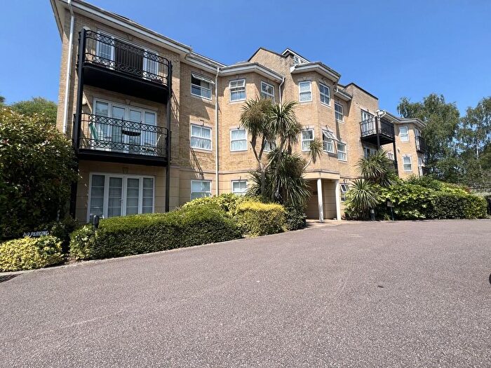 2 Bedroom Flat To Rent In Sovereign Court, Northwood, HA6