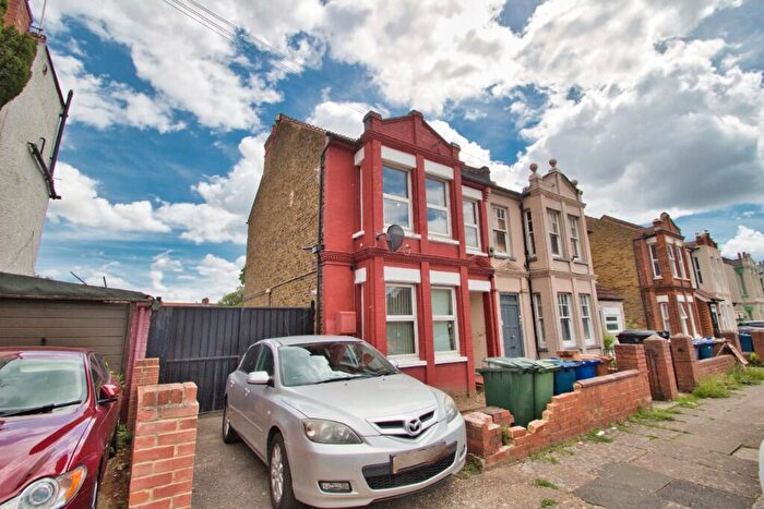 2 Bedroom Flat To Rent In Spencer Road, Harrow, HA3