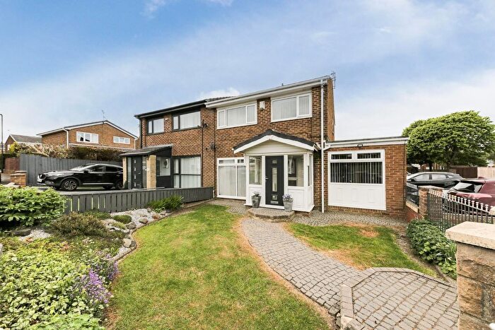3 Bedroom Semi-Detached House For Sale In Glencoe, Highfields, NE12