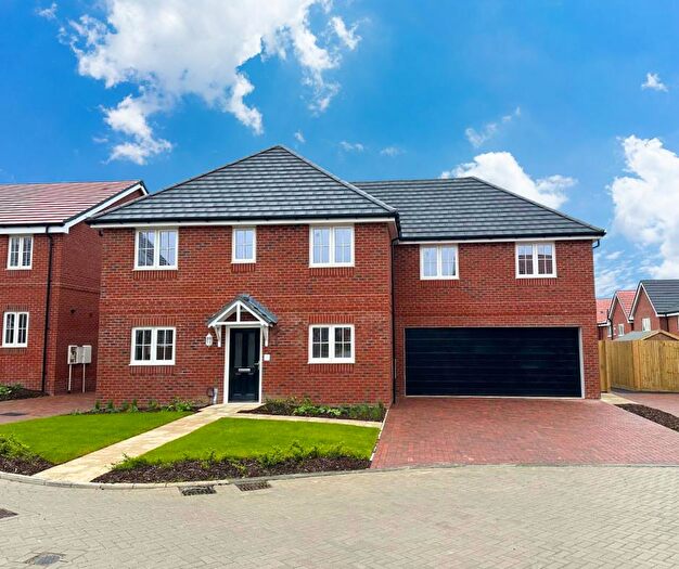 5 Bedroom Detached House For Sale In Maddoxford Gardens, Boorley Green, SO32