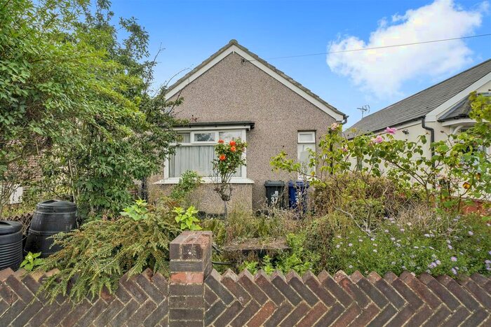 2 Bedroom Detached House To Rent In Millet Road, Greenford, UB6