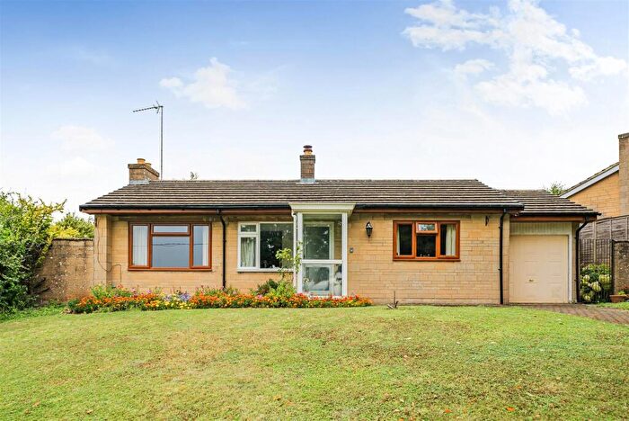 2 Bedroom Detached Bungalow For Sale In Marlborough Road, Chipping Norton, OX7