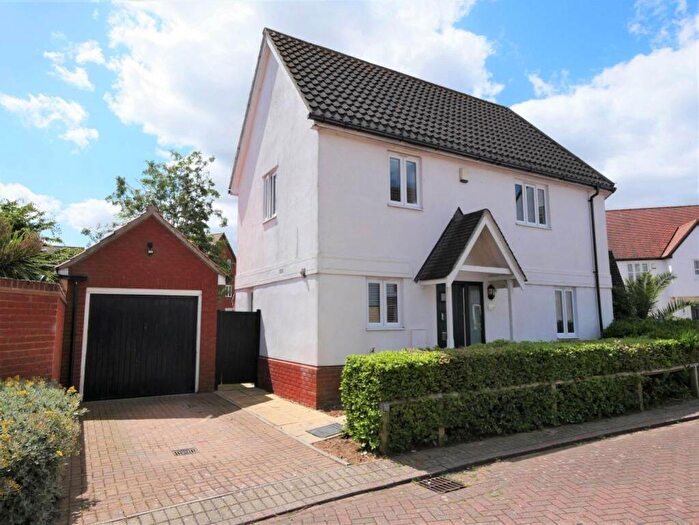 2 Bedroom Semi-Detached House For Sale In Minsmere Road, Ipswich, IP3