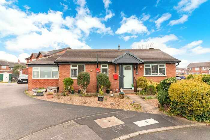 2 Bedroom Detached Bungalow For Sale In Woodlands Drive, Skelmanthorpe, HD8
