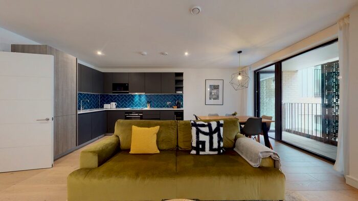 3 Bedroom Flat To Rent In Gorsuch Place, London, E2