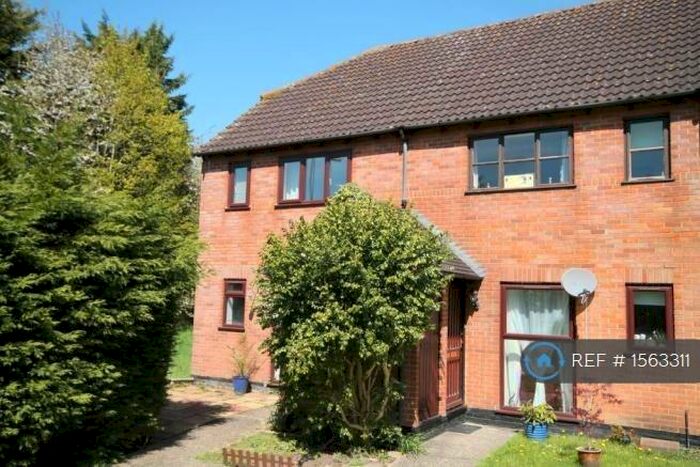 1 Bedroom Maisonette To Rent In Poppy Field, Lychpit, Basingstoke, RG24