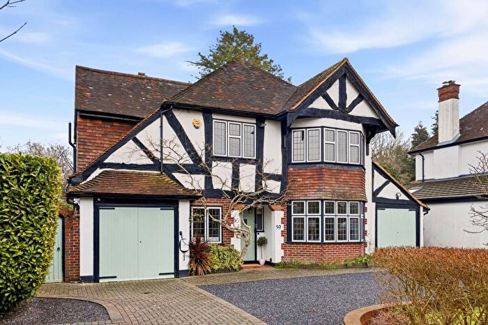 4 Bedroom Detached House For Sale In Coulsdon Road, Coulsdon, CR5