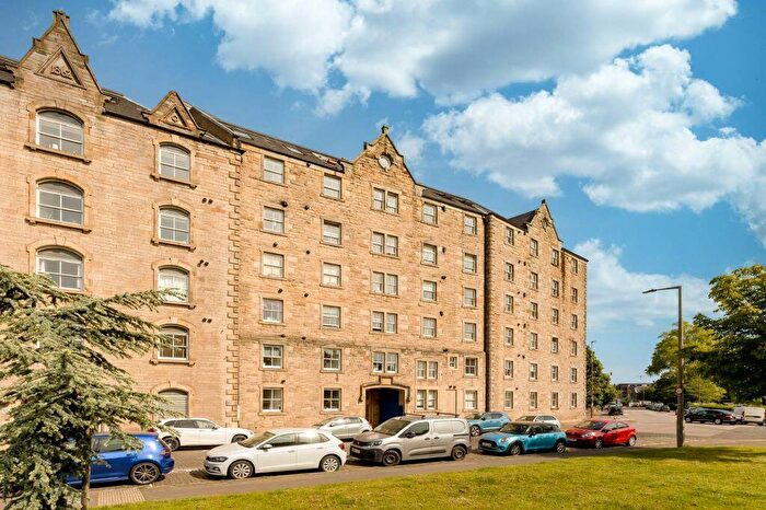 1 Bedroom Flat For Sale In / Johns Place, Edinburgh, EH6