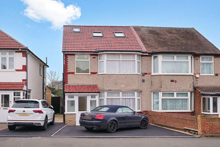 4 Bedroom Semi-Detached House To Rent In The Drive, Hounslow, TW3