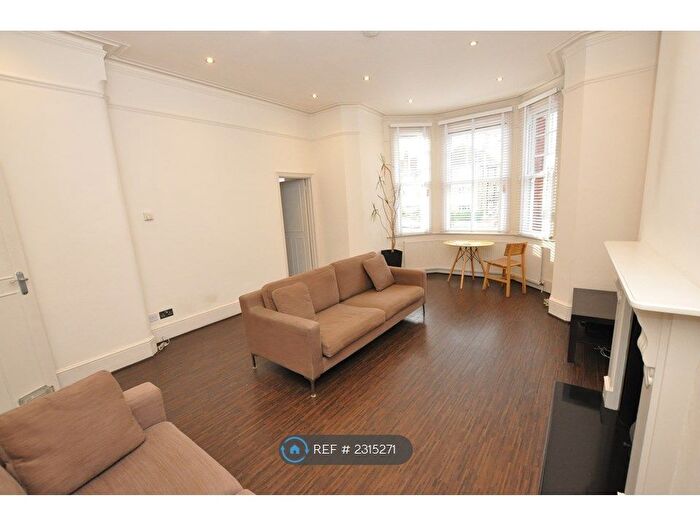1 Bedroom Flat To Rent In Great North Road, London, N6