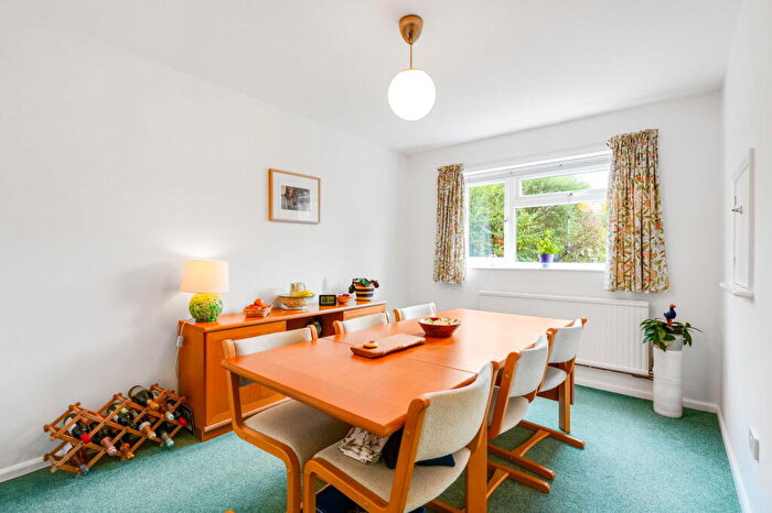 4 Bedroom Detached House For Sale In The Paddock, Lower Boddington, Northamptonshire, NN11