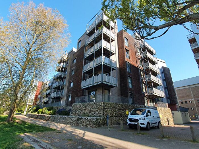 2 Bedroom Apartment To Rent In Geoffrey Watling Way, Norwich, NR1