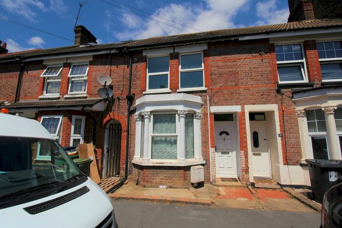 5 Bedroom Terraced House To Rent In Percy Road, Watford, WD18