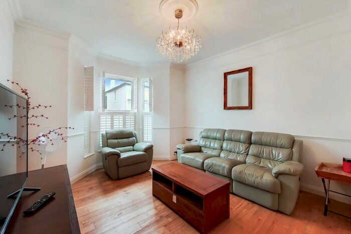 4 Bedroom Terraced House To Rent In Clifton Road, Wallington, SM6